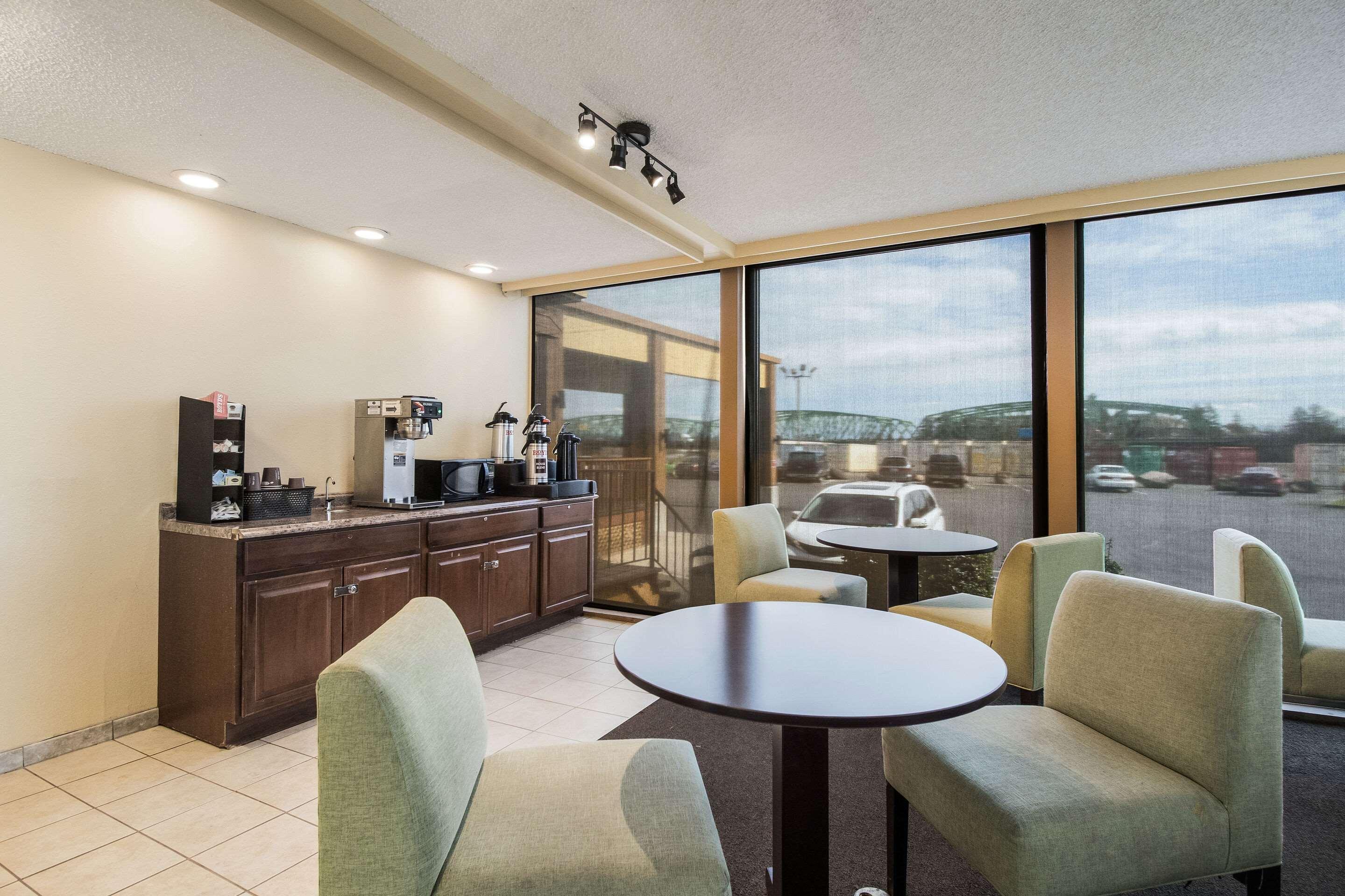 Rodeway Inn & Suites Portland - Jantzen Beach Zewnętrze zdjęcie